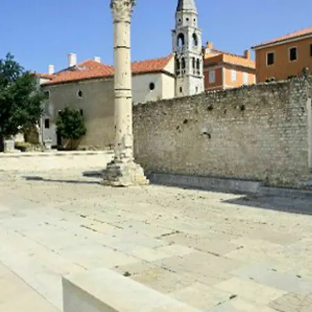 Bright On The Dalmatian Coast With Terrace, Garden And Sea View